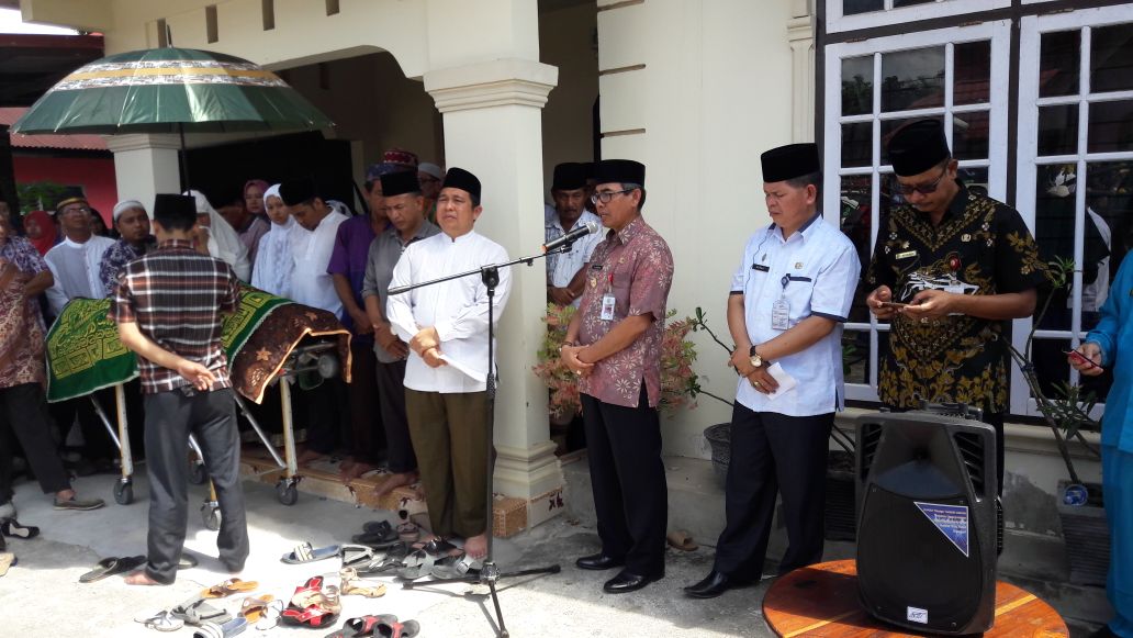 Pegawai Inspektorat Kuansing Meninggal Dunia, Bupati H. Mursini Sampaikan Belangsungkawa
