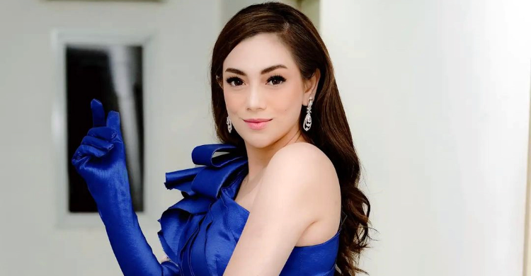 Celine Tepis Isu Bercerai Karena Selingkuh