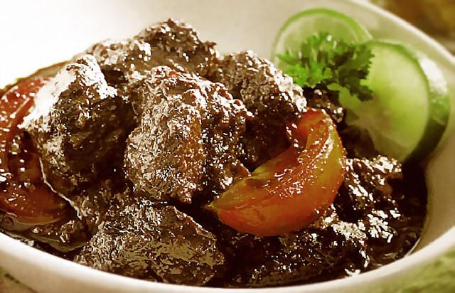 Bukan Asli Indonesia, Benarkah Semur Berasal dari Belanda?