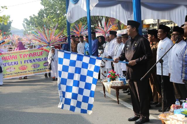 Walikota Lepas PDTA Pawai Taaruf Tahun Baru Hijriyah