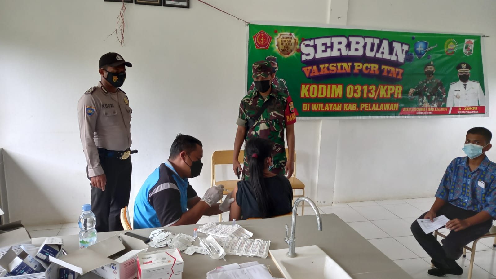 Personil Polsubsektor Pelalawan Kawal Giat Vaksinasi Dosis II