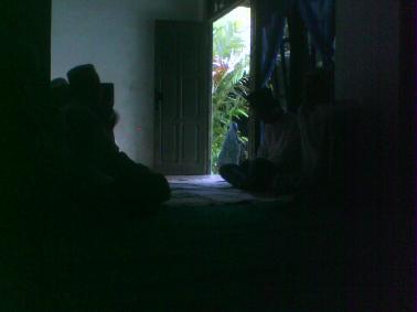 Magrib Tiba, Lampu Pun Mati ?