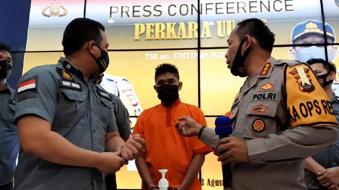 Fakta Baru YouTuber Prank Daging Kurban Isi Sampah