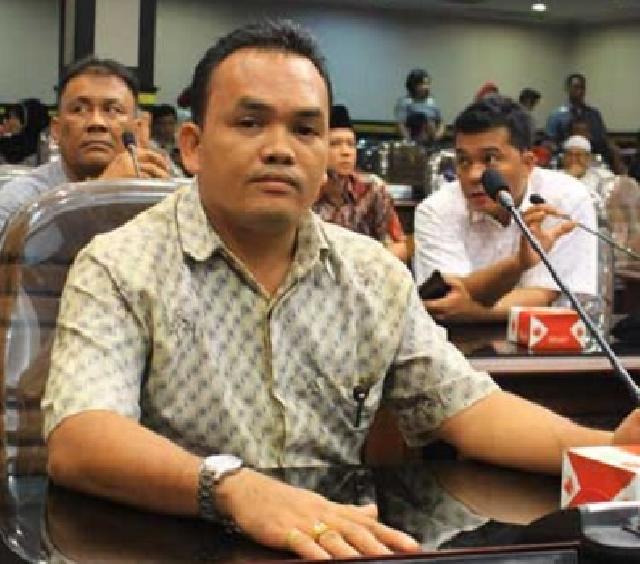 Dewan Soroti Pengerjaan Jalan Badak Tenayan Raya