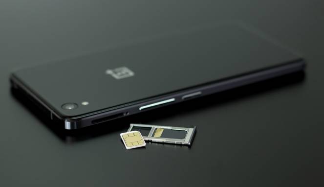 Cara Mengatasi Smartphone yang Kena Air Agar Tidak Rusak