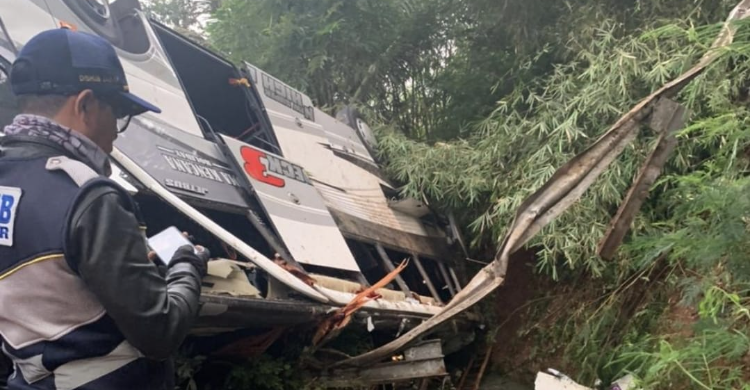 Bus Masuk Jurang Di Sumedang, 27 Orang Meninggal Dunia