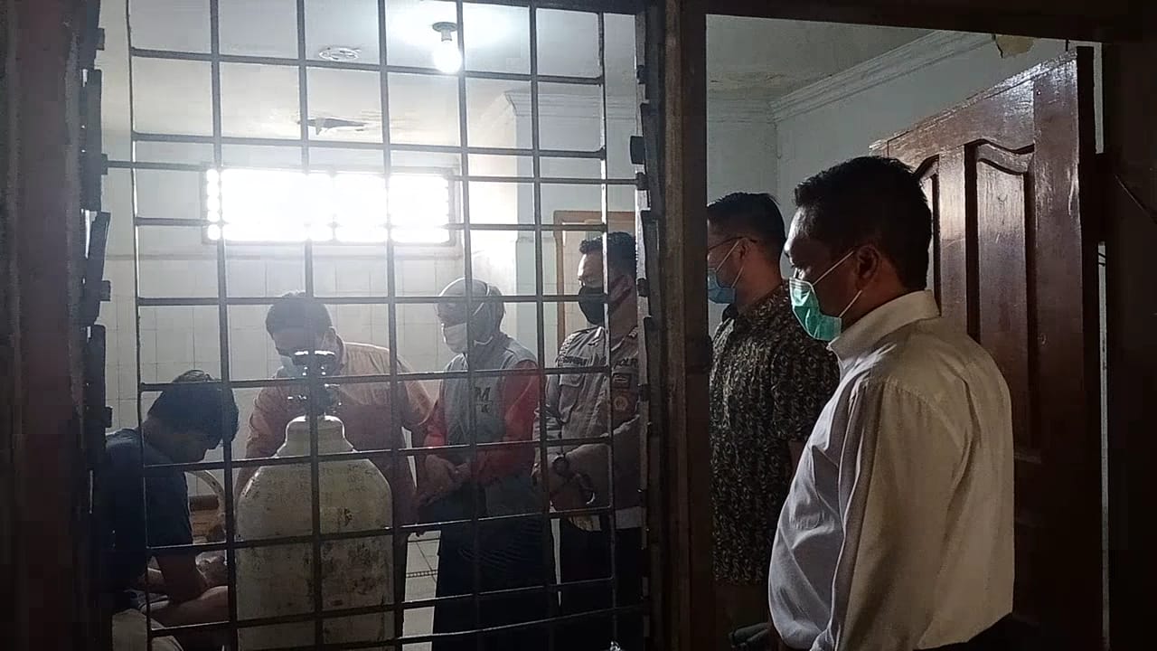 Jalani Tes Kejiwaan, Pelaku Penusuk Imam Masjid di Pekanbaru Tak Banyak Bicara