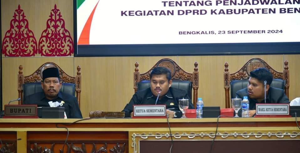 Ketua Sementara DPRD Kabupaten Bengkalis Pimpin Sidang Penetapan Fraksi DPRD Periode 2024-2029