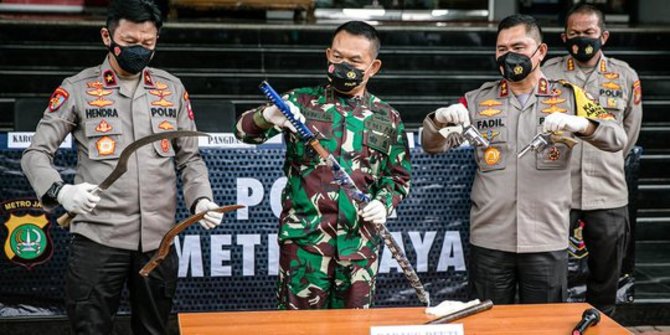 Tiga Kesamaan Kasus KM 50 dan Duren Tiga Seret Nama Ferdy Sambo