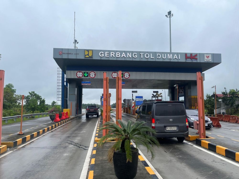 Lonjakan Volume Kendaraan Warnai Libur Nataru 2024/2025 di Tol Riau