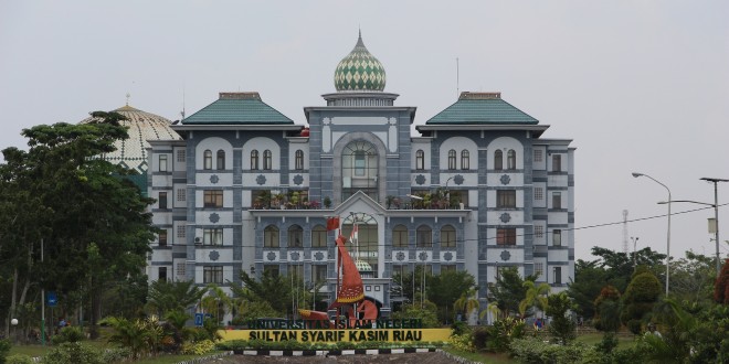 Dosen UIN Suska Riau Rasis, Hina Suku Tertentu dan Media