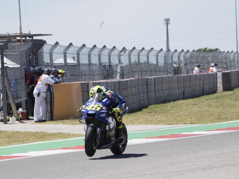 Rossi Benar-benar Khawatir dengan Honda