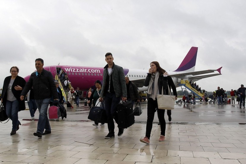 Tarif Bawah Pesawat Ekonomi akan Dinaikkan 10 Persen