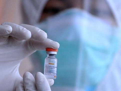 Sudah 24,9 Persen Tenaga Kesehatan di Riau Divaksin, Pekanbaru Terendah Capaiannya