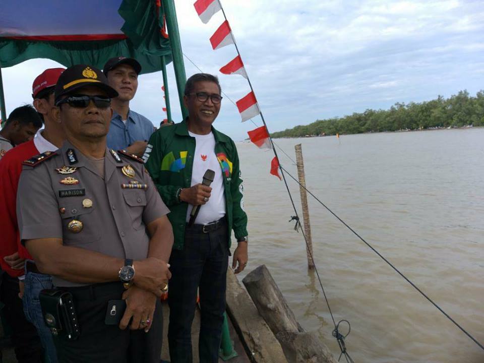 Ribuan Pasang Mata Saksikan Perlombaan Pacu Pompong, yang disponsori Mafirion