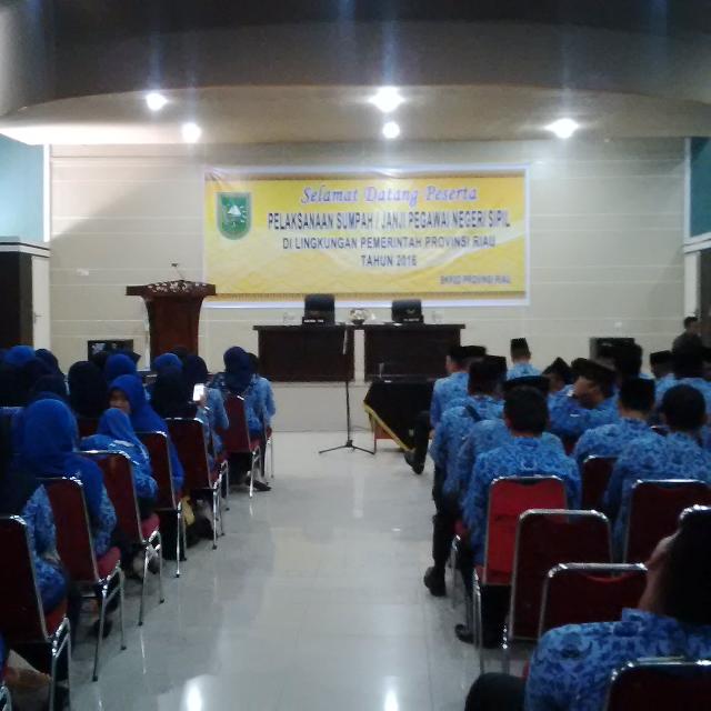 242 Orang Honorer Dilingkup Pemprov Riau, Resmi Diangkat Menjadi PNS