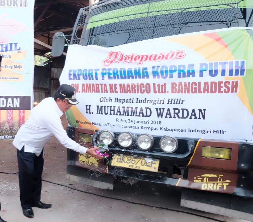 Bupati Inhil Lepas Ekspor Perdana Kopra Putih Ke Bangladesh