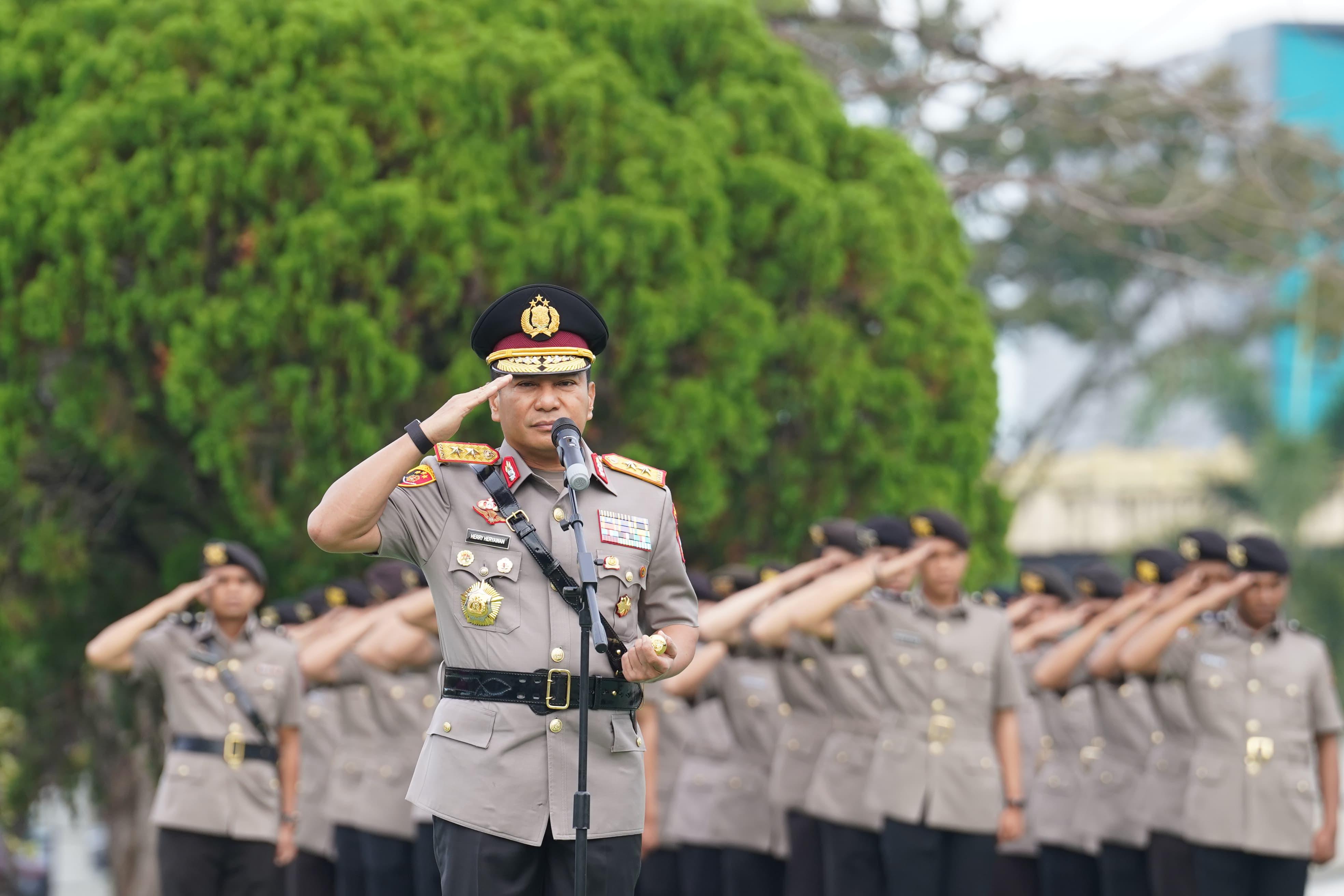Kapolda Riau Sampaikan Duka Cita untuk Korban Banjir Aceh - Sumut - Sumbar, Siap Kirim Bantuan