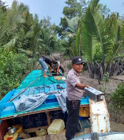 Polres Pelalawan Amankan 3.500 Botol Miras Ilegal dari Luar Negeri