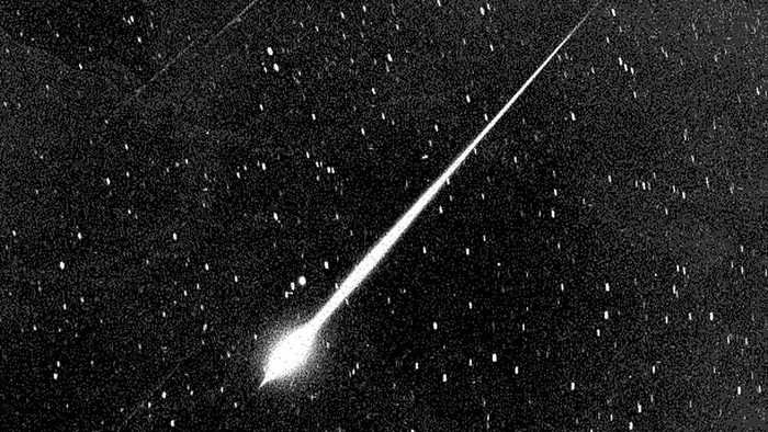 Ada Fenomena Alam Langka, Siang Ini Puncak Hujan Meteor Arietid
