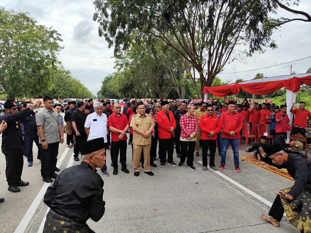 Plt Gubri hingga Mantan Bupati Arwin dan Syamsuar Hadiri Peresmian Kantor DPC PDI-P Siak