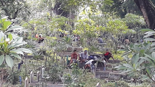 Warga Tolak Pemenggal Kepala Kakaknya Kembali ke Desa, Ini Alasannya