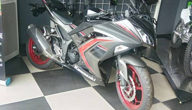Habiskan Stok, Kawasaki Ninja Model Lama Banting Harga