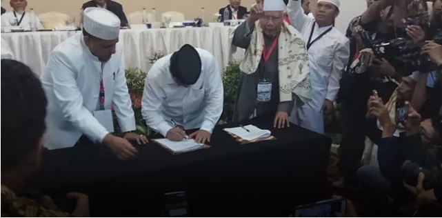 Serahkan Pakta Integritas, Ijtima Ulama Resmi Dukung Prabowo-Sandi