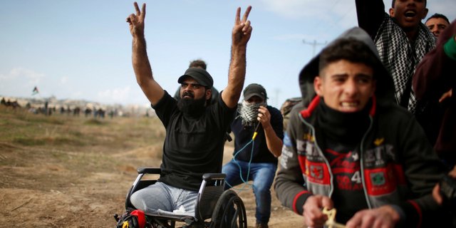 Kisah Heroik, Keberanian Pria Palestina Berkursi Roda Melawan Tentara Israel