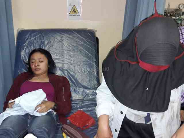 Aksi Dua Pemudik Wanita Cantik Bikin Penjambret Tumbang