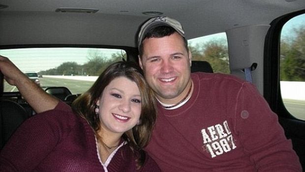 Edan, Bu Guru Montok, Berhubungan Intim dengan Tiga Siswanya di Dalam Mobil