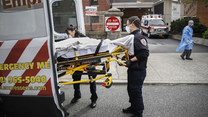 Kematian Akibat Corona di AS Lampaui 100 Ribu Orang!