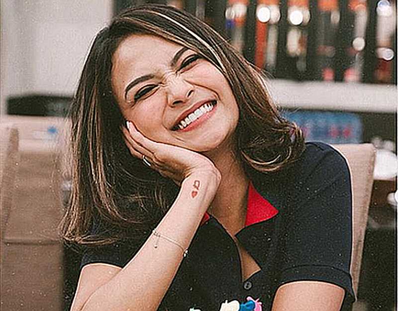 Unggah Pose Nganga, Vanessa Angel Dapat Komentar Tak Pantas