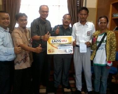 Arifin Senang Lazis Mu Pekanbaru Bantu Biaya Sekolahnya