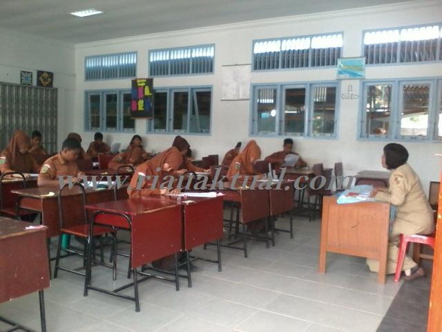 Disdik Pekanbaru Sosialisasi UN 2014