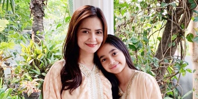 Ini 10 Potret Sydney Anak Cut Tary yang Berprestasi, Cantik Seperti Sang Ibunda