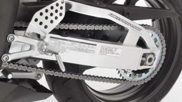 Hindaro Gunakan Oli Bekas pada Rantai, Ini Alasannya