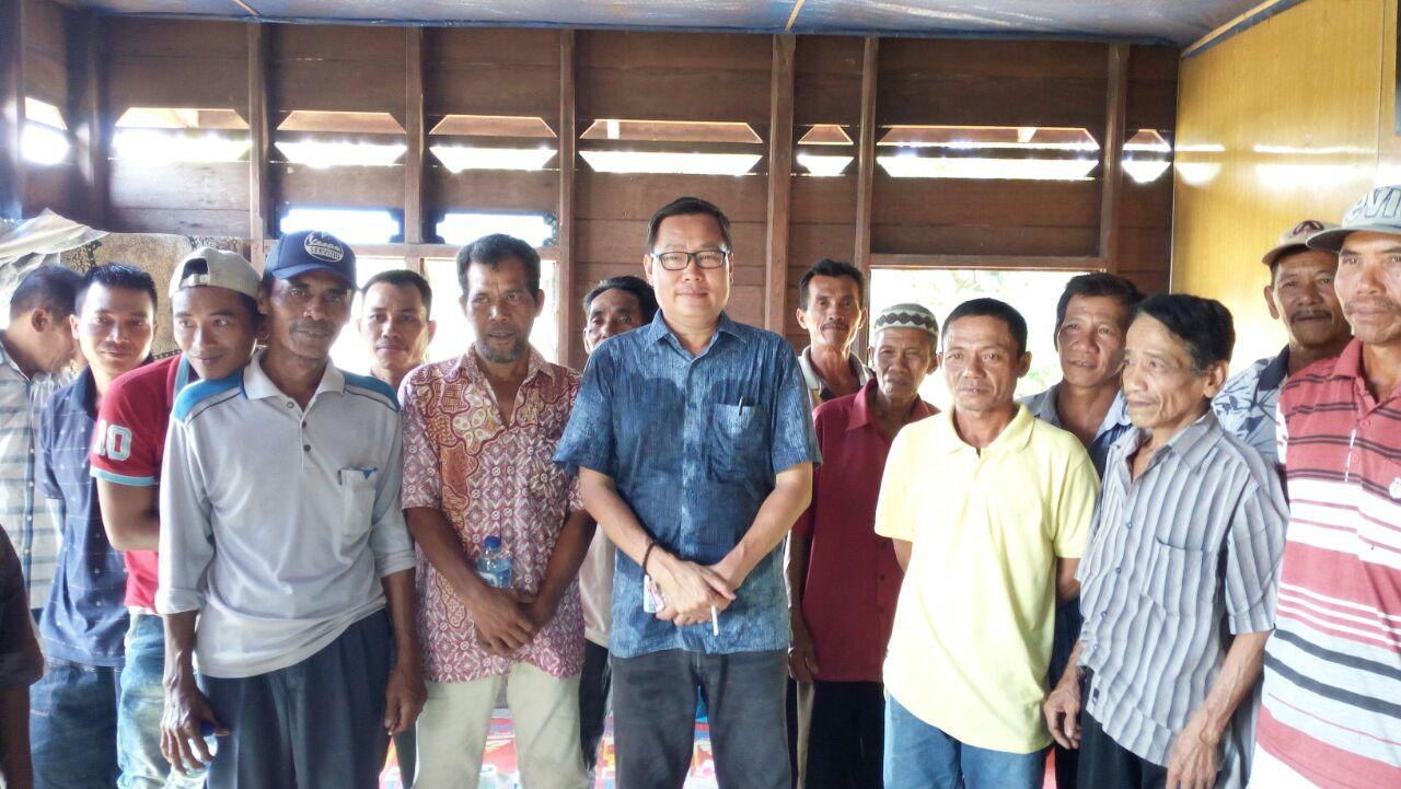 Meskipun Dalam Kesibukan, Abdul Kadir Tetap Luangkan Waktu Menyapa Ratusan Masyarakat Rupat