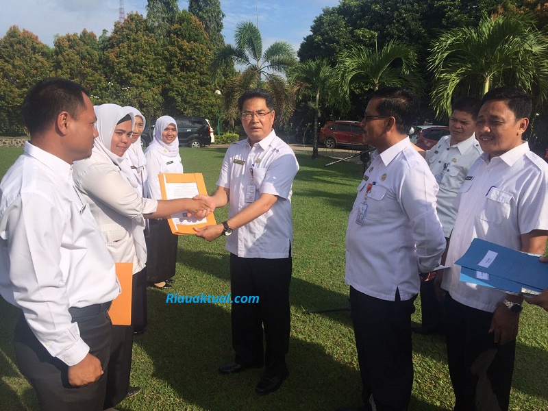 200 Orang CPNS Kuansing Terima SK Pengangkatan Dari Plt. Sekda
