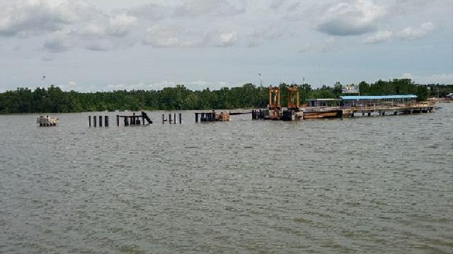 Pemancangan Tiang Dolpin Selesai, Pekerjaan Dermaga I Roro Bengkalis Terus di Gesa