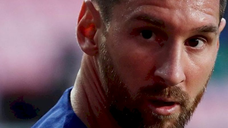 Luis Suarez Diusir Lewat Telepon, Lionel Messi Pamit Melalui Faks