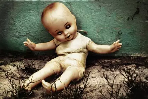 Merinding! Empat Mayat Bayi Ditemukan dalam Botol di Bawah Lantai Rumah