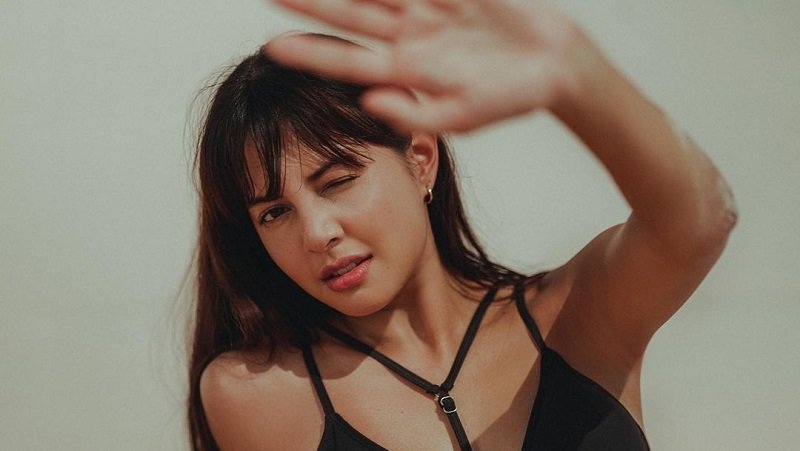 Aurelie Moeremans Pakai Bikini Hitam, Netizen: Lemes Dengkul