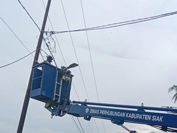 Warga Sungai Apit Apresiasi Program Siak Terang Alfedri-Husni