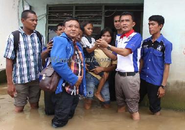Hibur Korban Banjir, BM PAN Pekanbaru Adakan Berbagai Permainan