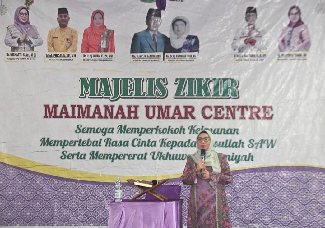 Wabup Kampar Misharti Hadiri Majelis Zikir Maimanah Umar Centre