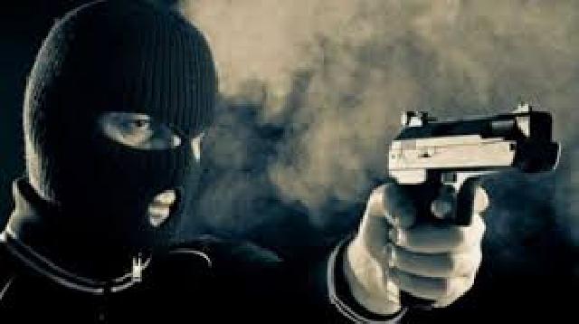 Warga Siak Ditodong Perampok Bersenpi, Uang 70 juta Raib