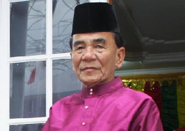 Data Kesbang Polinmas Riau, Anas Maamum Unggul Sementara