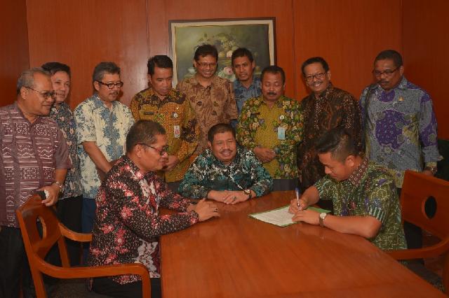Bupati Amril Minta PT CPI Hidari PHK