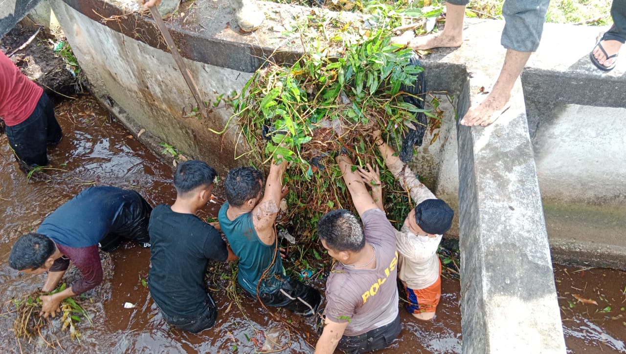 Gotong Royong Bersama, Kapolres Bengkalis Harapkan Sinergitas dan Hubungan Baik Masyarakat